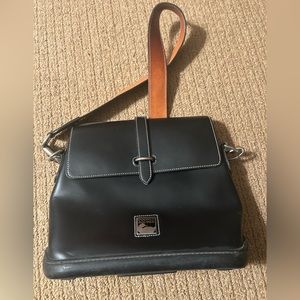 DOONEY & BOURKE BLACK LEATHER PARASOLE SMALL BAG